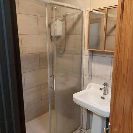 One Bedroom Basement Flat Apartment